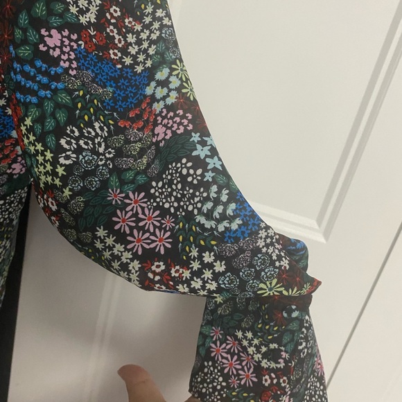 Beautiful long sleeves blouse - Picture 6 of 6